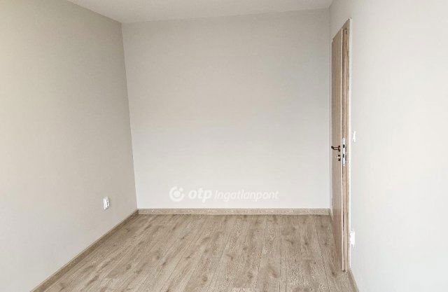 Eladó panellakás, Székesfehérvárott 60.5 M Ft, 2 szobás