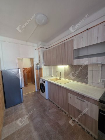 Eladó téglalakás, Győrött 45 M Ft, 2 szobás