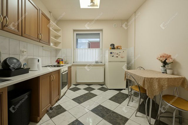 Eladó téglalakás, Sopronban 41.9 M Ft, 1 szobás