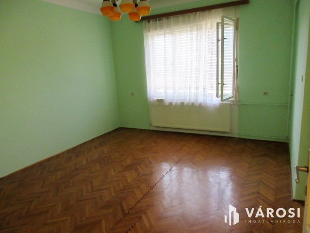 Eladó családi ház, Orosházán 24.9 M Ft, 3 szobás