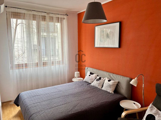 Eladó téglalakás, Budapesten, VII. kerületben, Kazinczy utcában