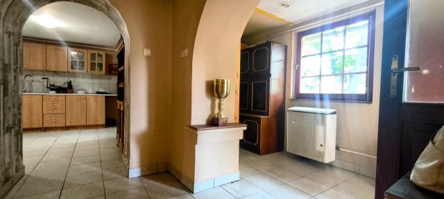 Eladó családi ház, Békésen 16.5 M Ft, 2 szobás