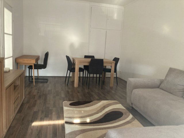 Kiadó téglalakás, albérlet, Debrecenben 280 E Ft / hó, 3 szobás