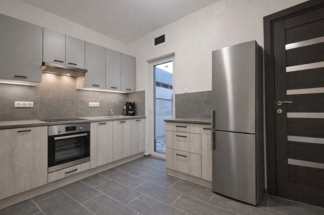 Eladó téglalakás, Gyulán 23.5 M Ft, 1 szobás