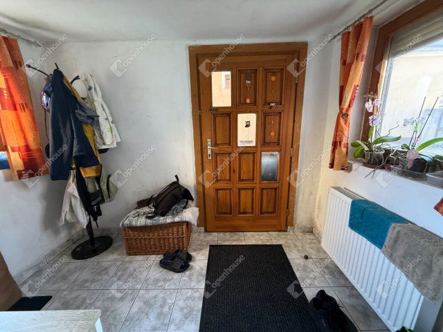 Eladó családi ház, Pecölön 17.9 M Ft, 2 szobás