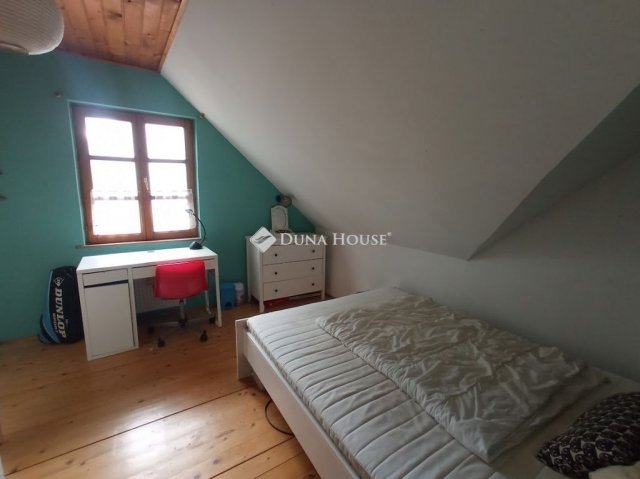 Eladó családi ház, Zsámbékon 164.9 M Ft, 6 szobás