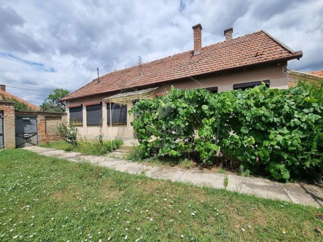 Eladó családi ház, Kétegyházán 11.99 M Ft, 2 szobás