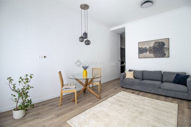 Eladó téglalakás, Budapesten, II. kerületben, Margit körúton