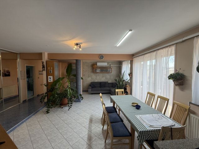 Eladó családi ház, Budapesten, XX. kerületben 160 M Ft, 8 szobás