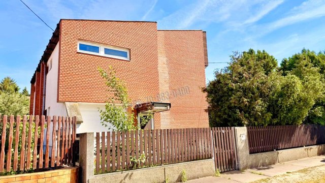 Eladó családi ház, Újhartyánon 159.99 M Ft, 7 szobás