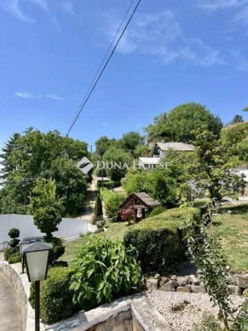 Eladó családi ház, Báron 69.9 M Ft, 9 szobás