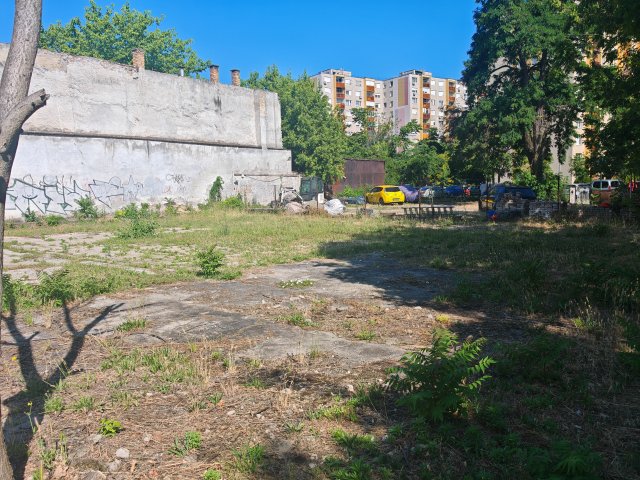 Kiadó telek, Budapesten, IV. kerületben, Árpád úton