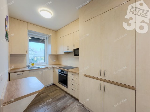 Eladó téglalakás, Kecskeméten 66 M Ft, 3 szobás