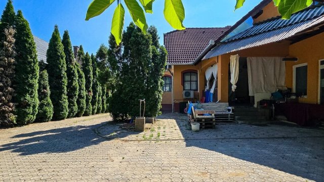 Eladó családi ház, Vácrátóton 139.99 M Ft, 7 szobás