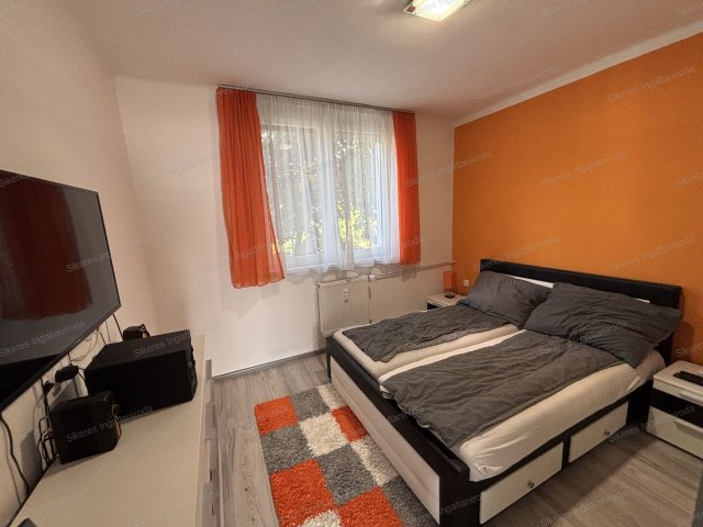 Eladó téglalakás, Almásfüzitőn 58 M Ft, 3 szobás