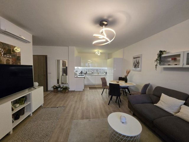 Eladó téglalakás, Székesfehérvárott 115 M Ft, 3 szobás