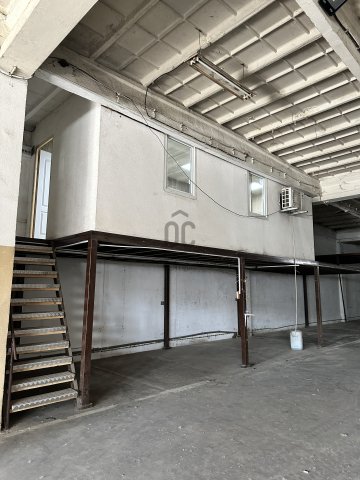 Kiadó ipari ingatlan, Szolnokon 612 E Ft / hó
