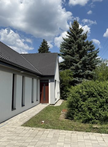 Eladó családi ház, Biatorbágyon 219 M Ft, 6+1 szobás