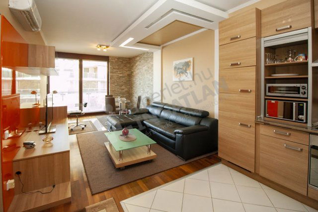 Kiadó téglalakás, albérlet, XIII. kerületben, Úszódaru utcában