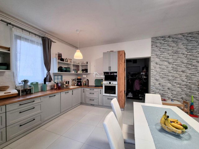 Eladó családi ház, Mosonmagyaróváron 94.9 M Ft, 3+1 szobás