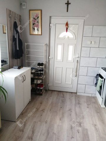Eladó ikerház, Süttőn 45 M Ft, 3+1 szobás