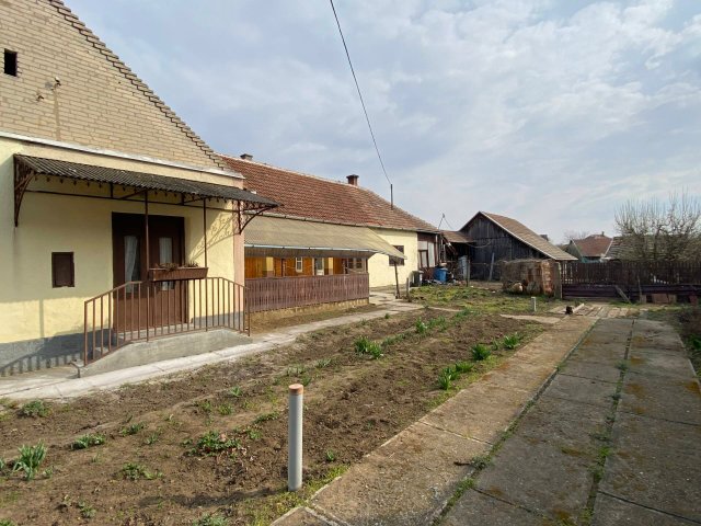 Eladó családi ház, Nagyecseden 18 M Ft, 3 szobás