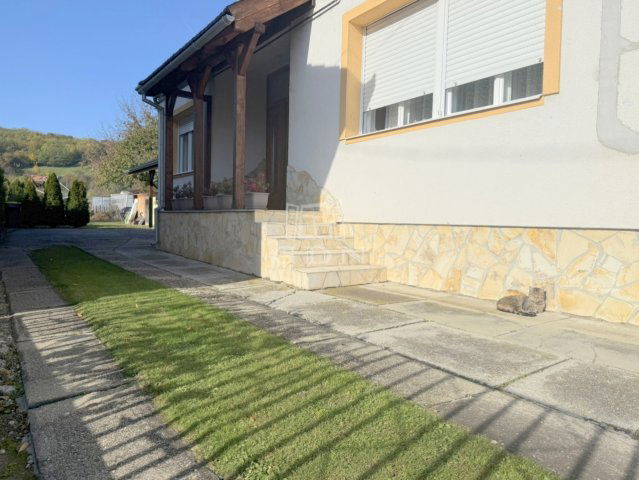 Eladó családi ház, Egerváron 57.99 M Ft, 4 szobás