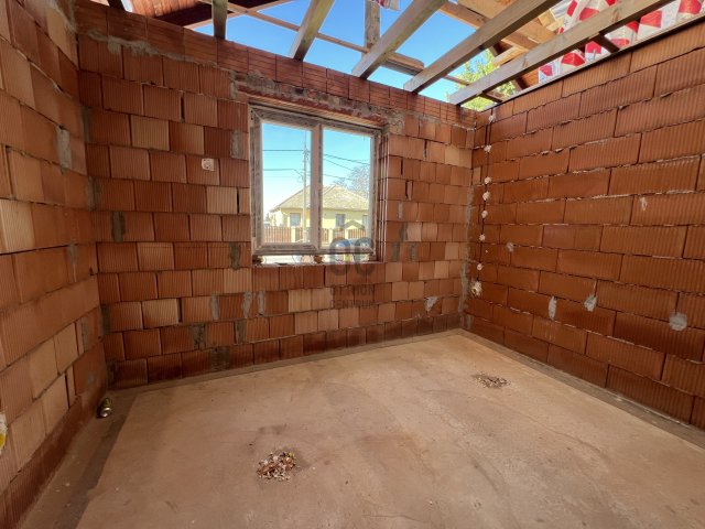 Eladó sorház, Szigetszentmártonban 49.5 M Ft, 2 szobás