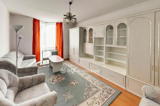 Eladó téglalakás, Szegeden 74.9 M Ft, 3 szobás