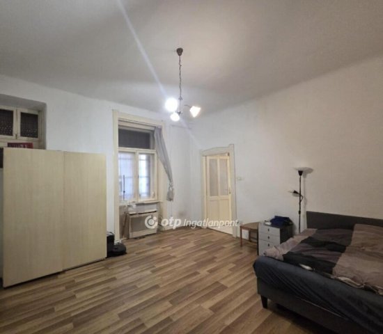 Eladó téglalakás, Budapesten, VIII. kerületben 69.9 M Ft