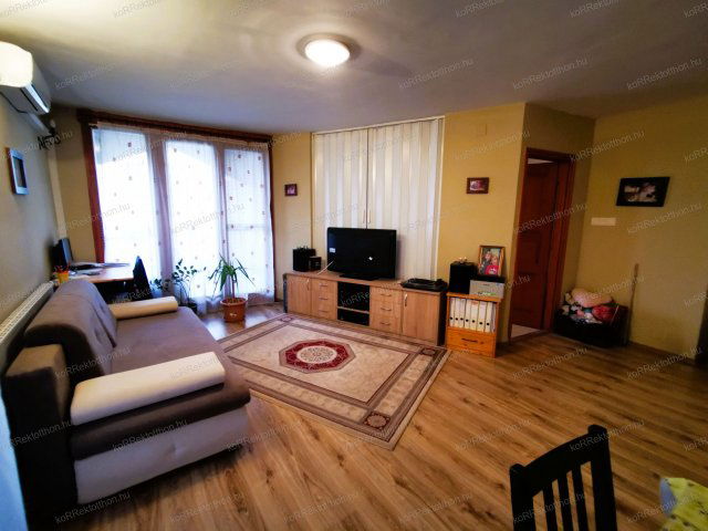 Eladó téglalakás, Jászberényben 47.499 M Ft, 2 szobás