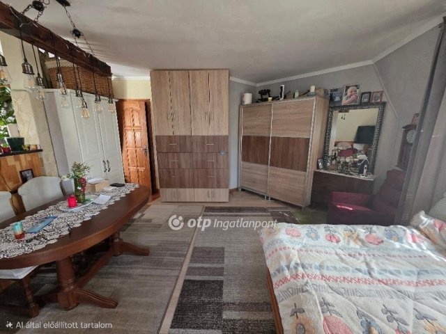 Eladó téglalakás, Hajdúszoboszlón 42 M Ft, 1 szobás