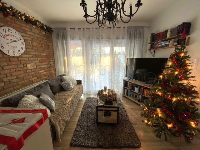 Eladó családi ház, Balatonszabadiban 99.9 M Ft, 5 szobás