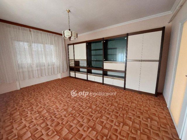 Eladó családi ház, Kiskőrösön 64.99 M Ft, 3 szobás
