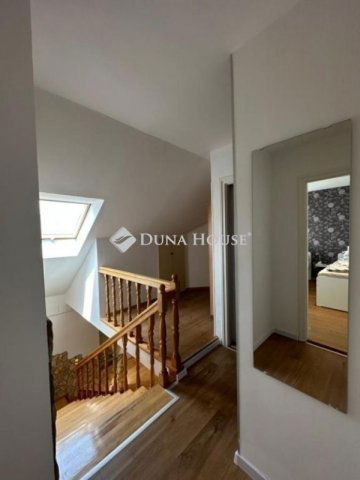 Eladó téglalakás, Budapesten, VI. kerületben 164.9 M Ft
