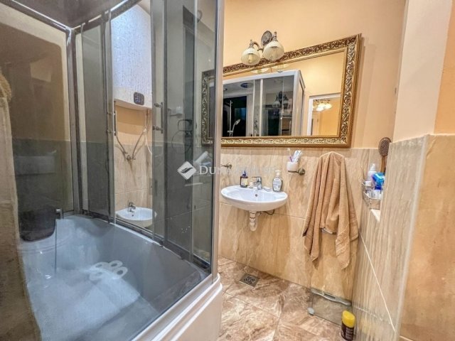 Eladó téglalakás, Budapesten, XX. kerületben 81.9 M Ft, 3 szobás