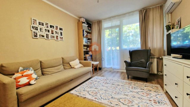 Eladó panellakás, Pécsett, Illyés Gyula úton 52 M Ft