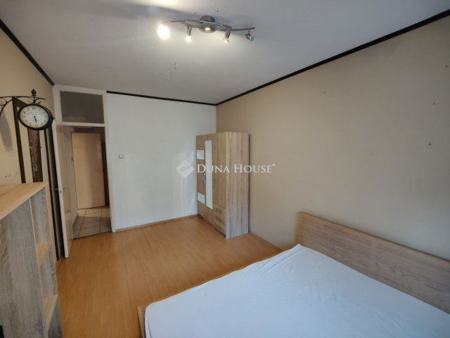 Eladó téglalakás, Budapesten, VIII. kerületben 84.4 M Ft