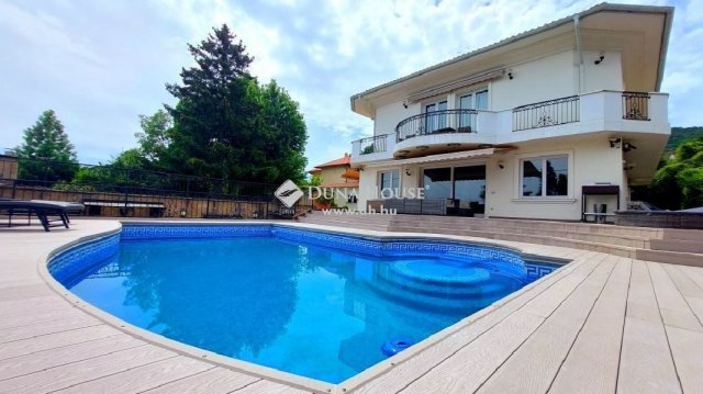 Eladó családi ház, Budapesten, III. kerületben 920 M Ft