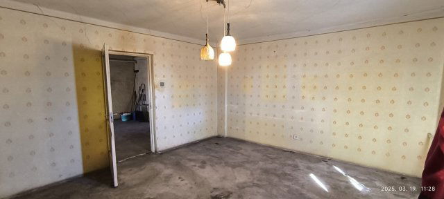 Eladó családi ház, Halmajon 12.5 M Ft, 5 szobás