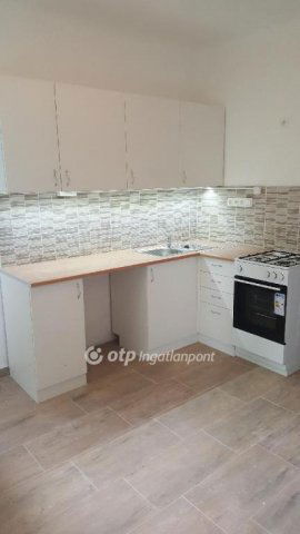 Eladó téglalakás, Budapesten, XI. kerületben 54.9 M Ft, 1 szobás