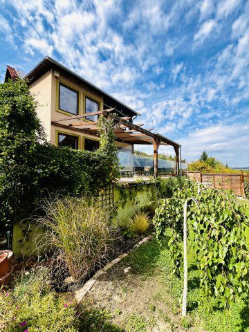 Eladó családi ház, Pákozdon 97.9 M Ft, 2+2 szobás