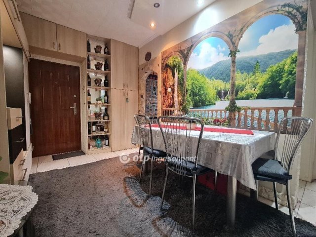 Eladó panellakás, Budapesten, III. kerületben 74.9 M Ft