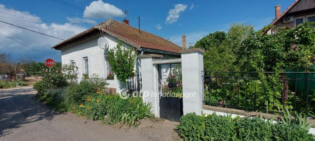 Eladó családi ház, Cserkeszőlőn 41.999 M Ft, 4 szobás