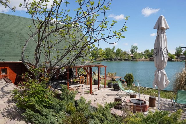 Eladó családi ház, Szigetszentmiklóson 121.9 M Ft, 2 szobás