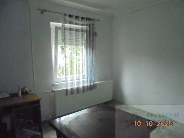 Eladó ikerház, Kazincbarcikán 40 M Ft, 2 szobás