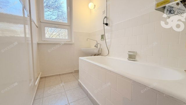 Eladó téglalakás, Kecskeméten 49.9 M Ft, 2 szobás