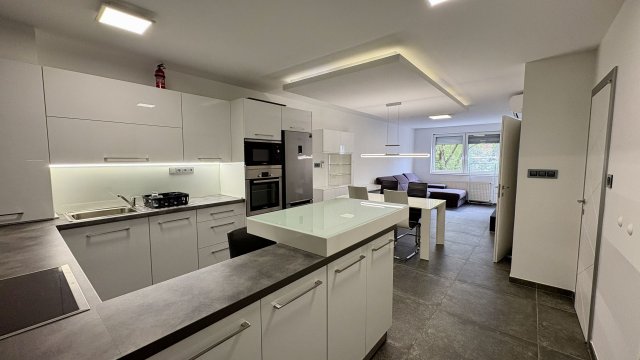 Kiadó téglalakás, albérlet, Debrecenben 270 E Ft / hó, 2 szobás