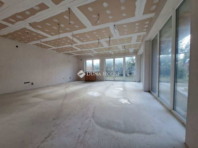 Eladó családi ház, Baján 79.9 M Ft, 3 szobás