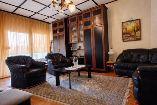 Eladó családi ház, Sárosdon 61.9 M Ft, 4+2 szobás